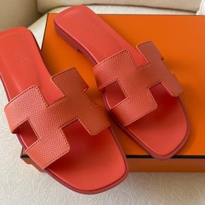 SOLD. Brand new Hermes Oran size 38